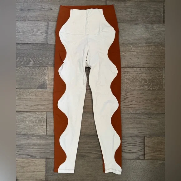 Port de Bras Leggings - Picture 2 of 5